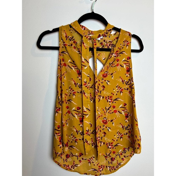 ASTR the Label Blouse Tie Neck Feature Business Preppy Open Back Size  XS - Picture 2 of 7